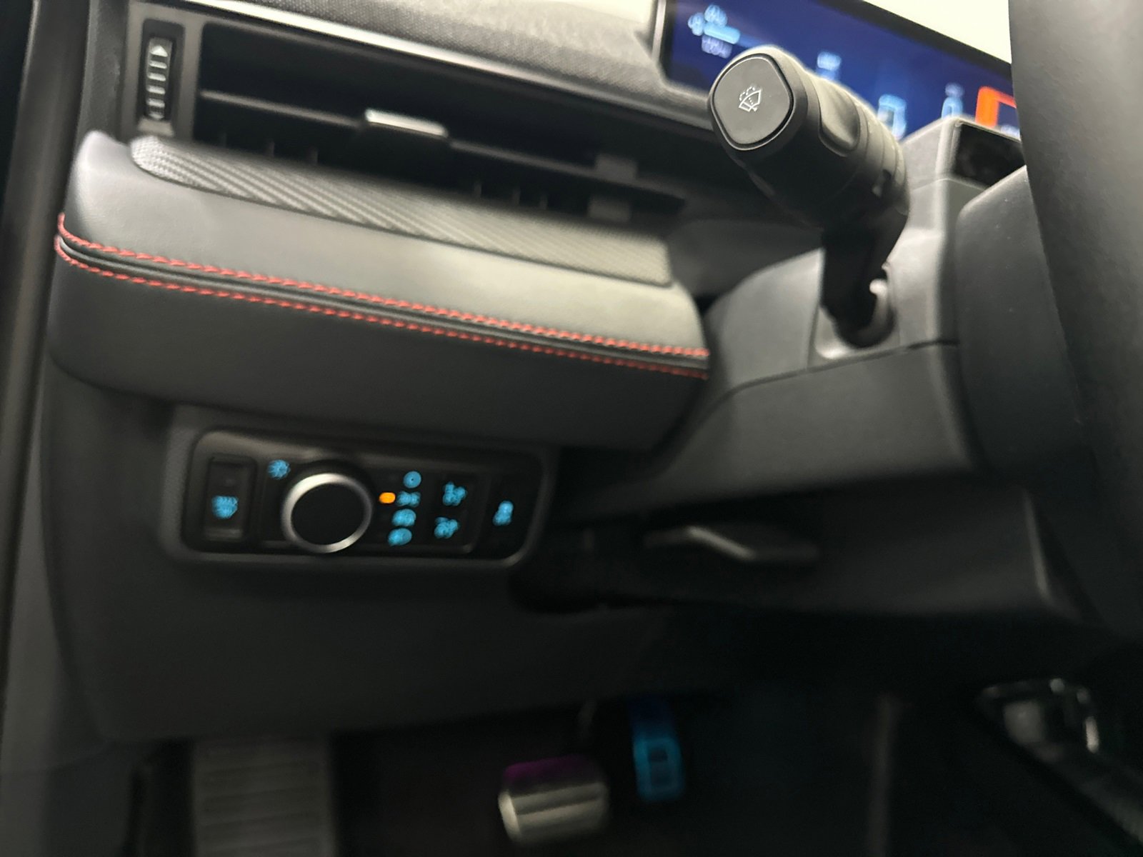 New 2025 Ford Mustang Mach-E Premium w/ Sport Appearance Package image 35