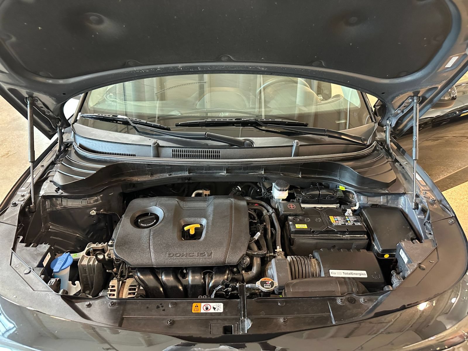 Used 2025 Kia Soul LX w/ LX Technology Package FWD image 32