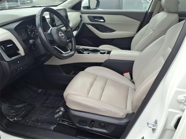 Used 2023 Nissan Rogue SL w/ SL Premium Package image 13