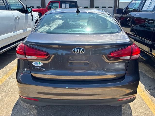 Used 2017 Kia Forte LX FWD image 5