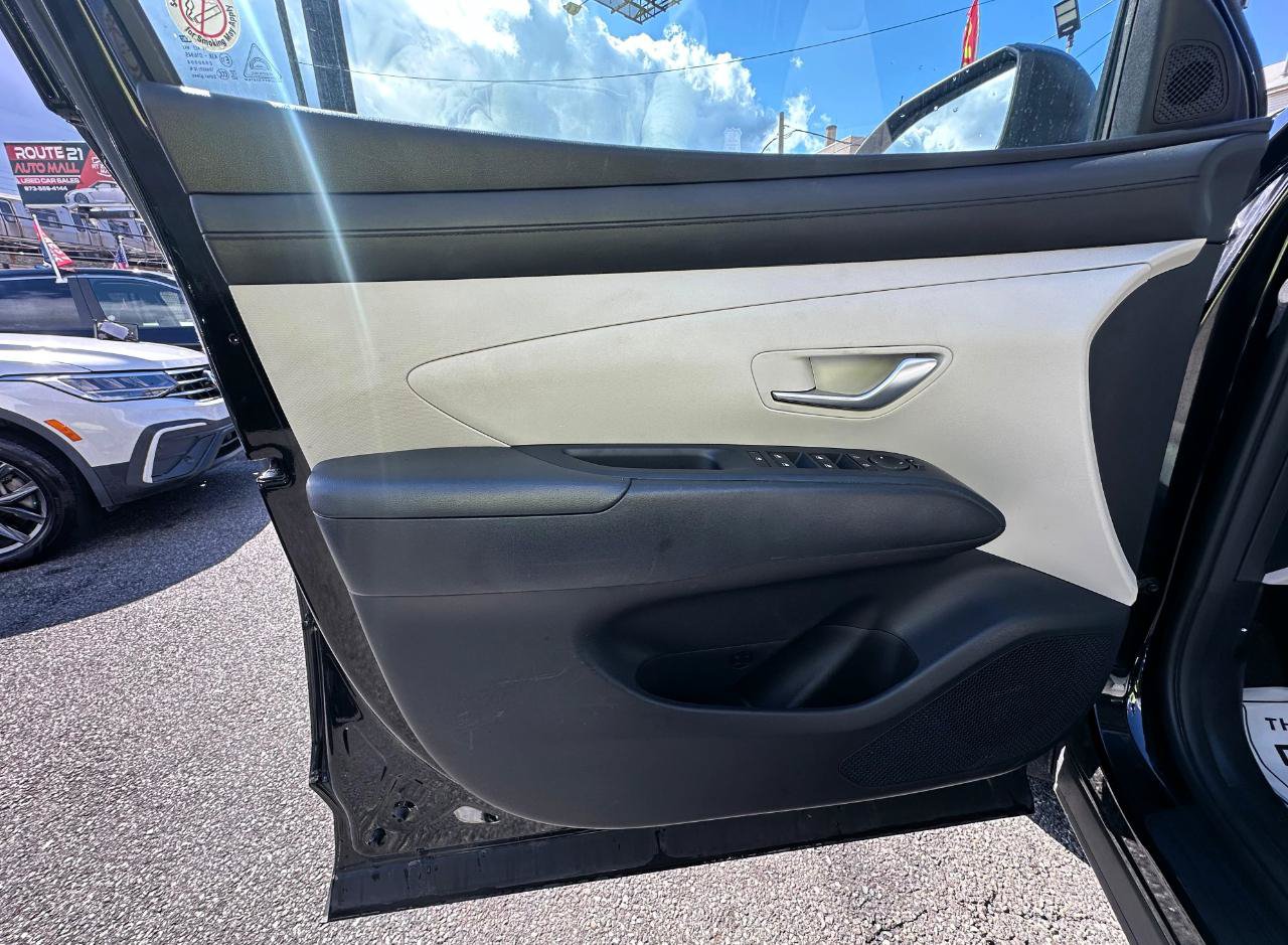 Used 2025 Hyundai Tucson SEL FWD image 19