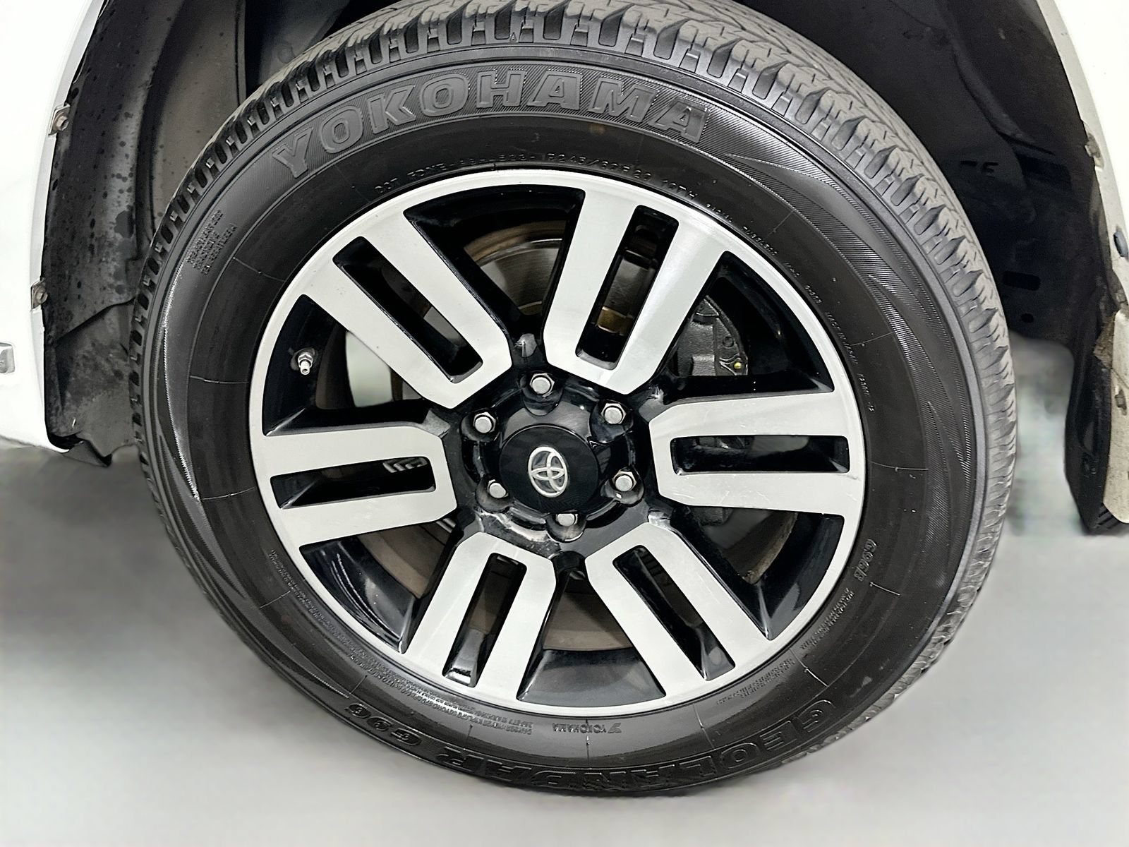 Used 2016 Toyota 4Runner Limited AWD/4WD image 32