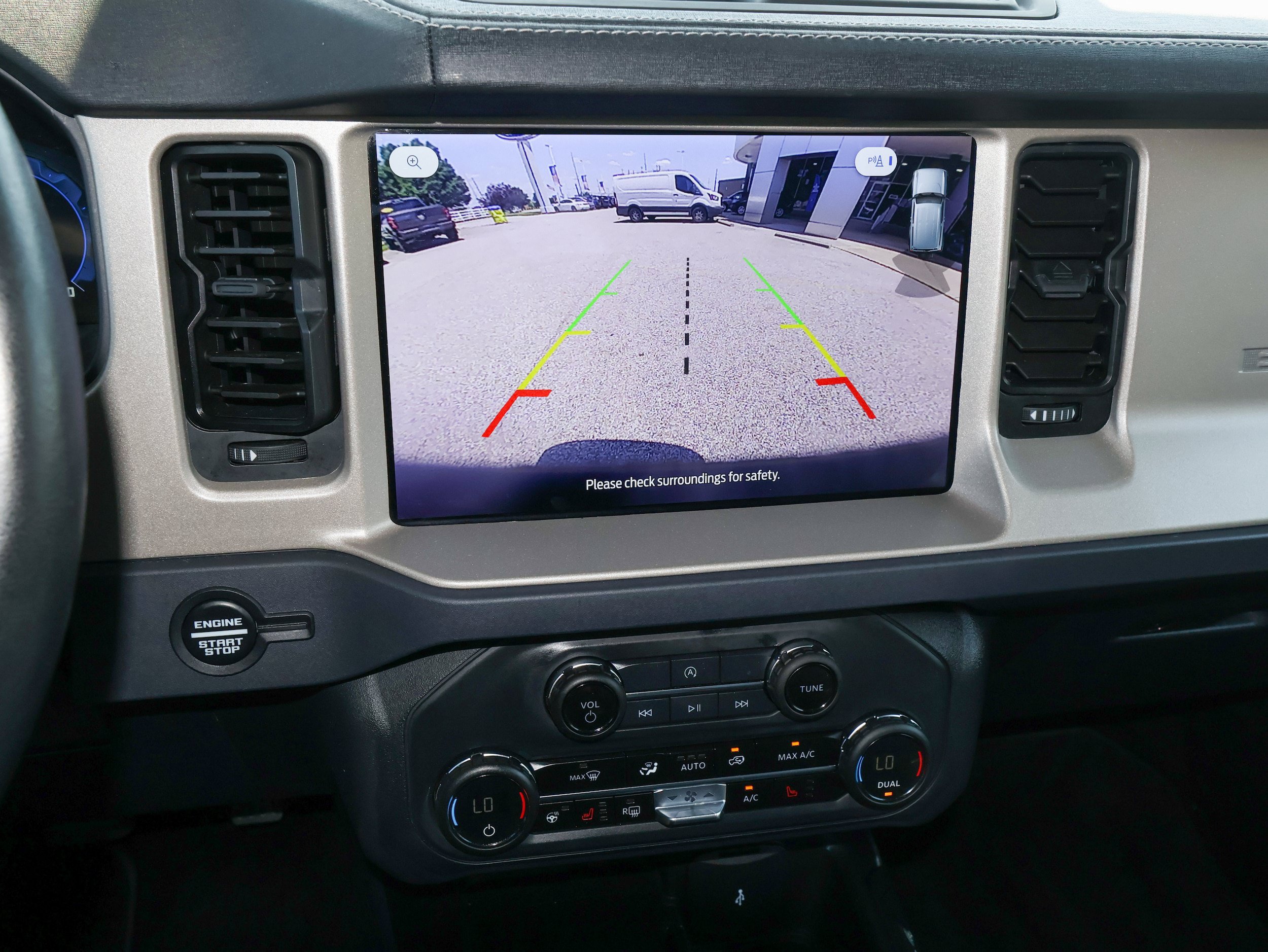 Used 2025 Ford Bronco Outer Banks AWD/4WD image 20