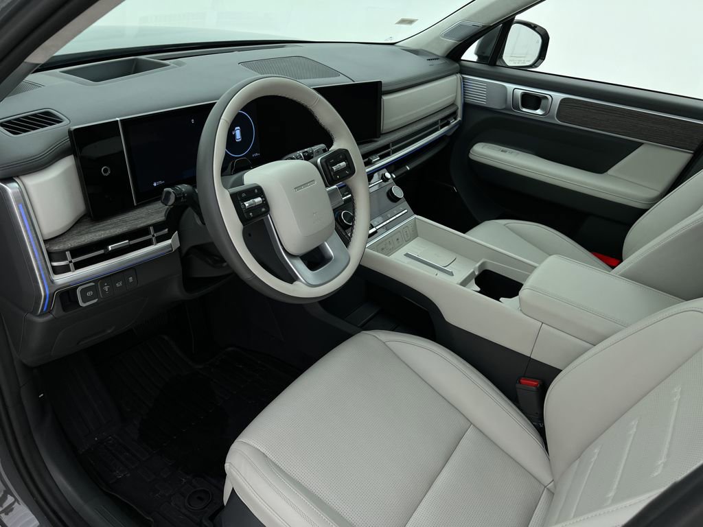 Used 2025 Hyundai Santa Fe Calligraphy image 12