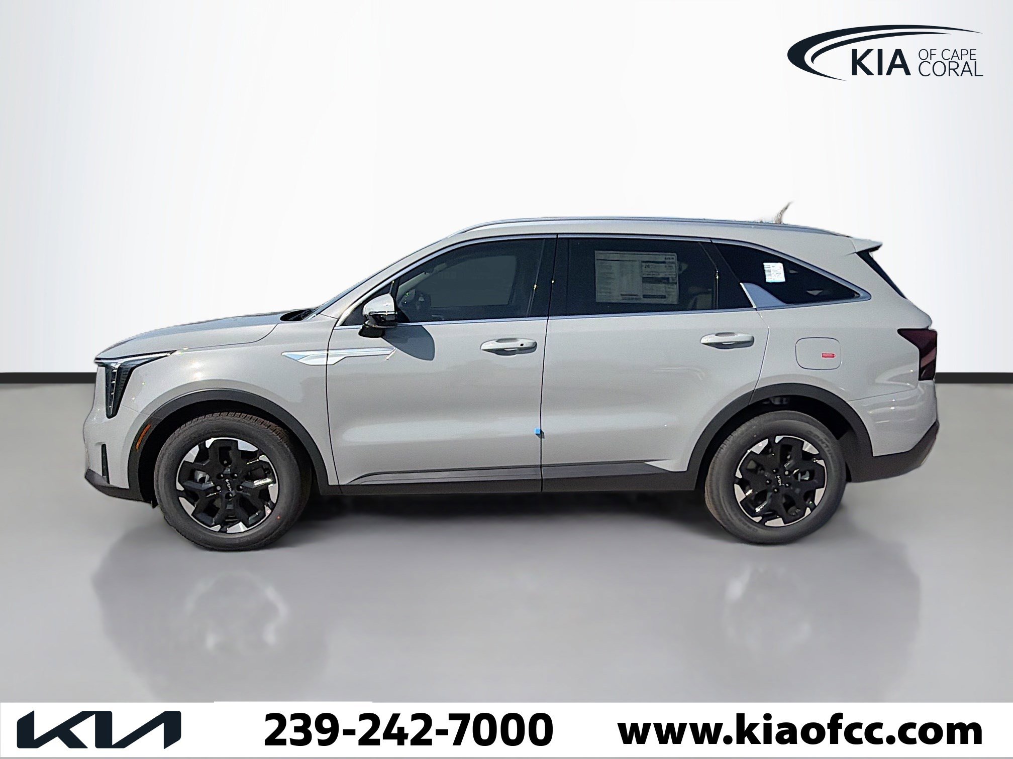 New 2026 Kia Sorento S image 2