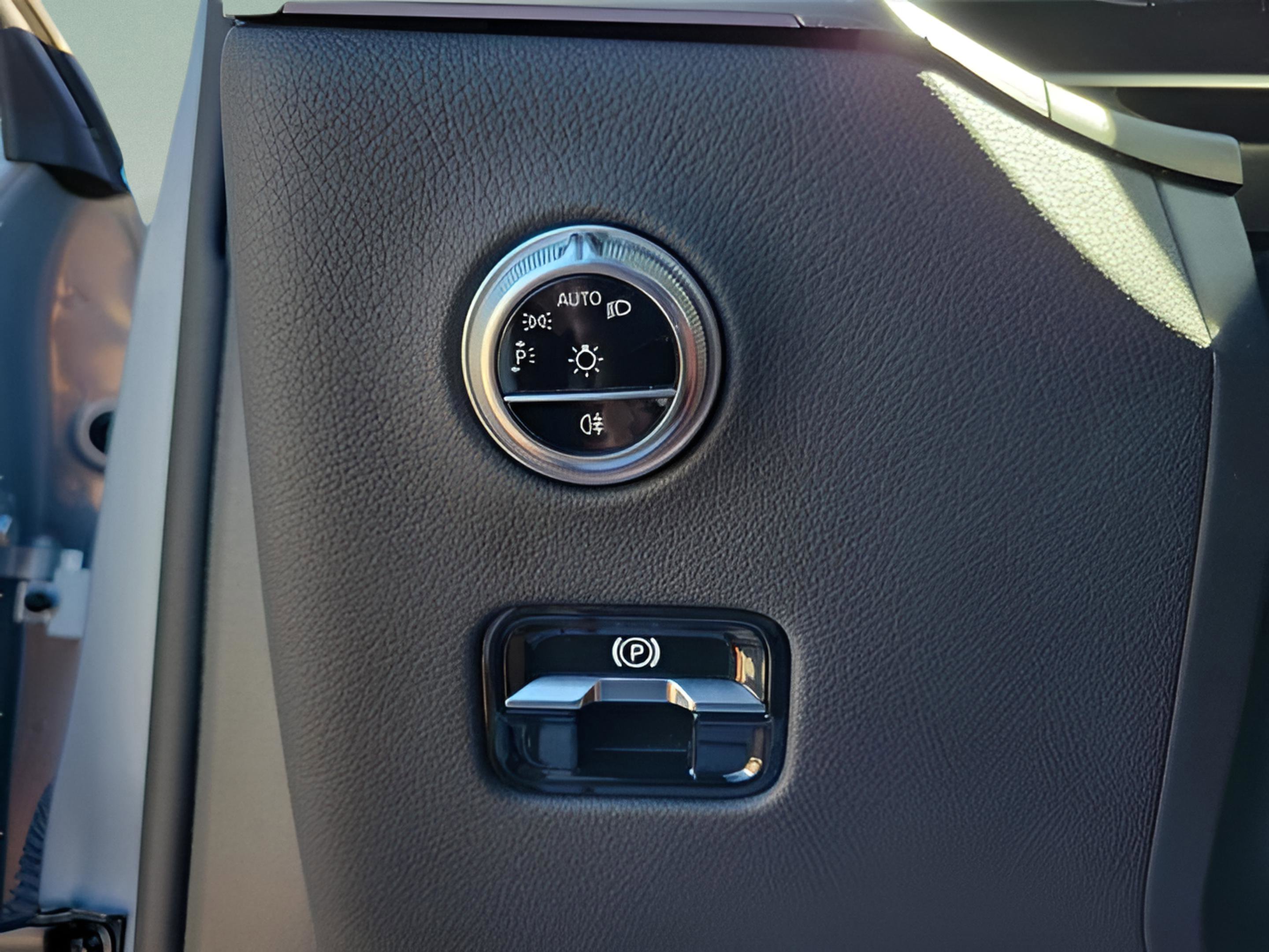 Used 2023 Mercedes-Benz GLC 300 image 19