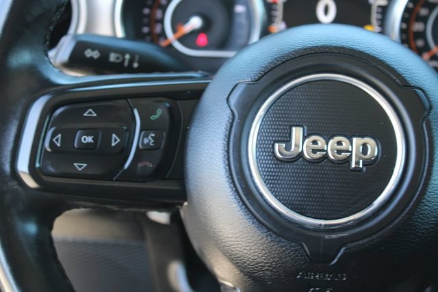 Used 2022 Jeep Gladiator Overland AWD/4WD image 24