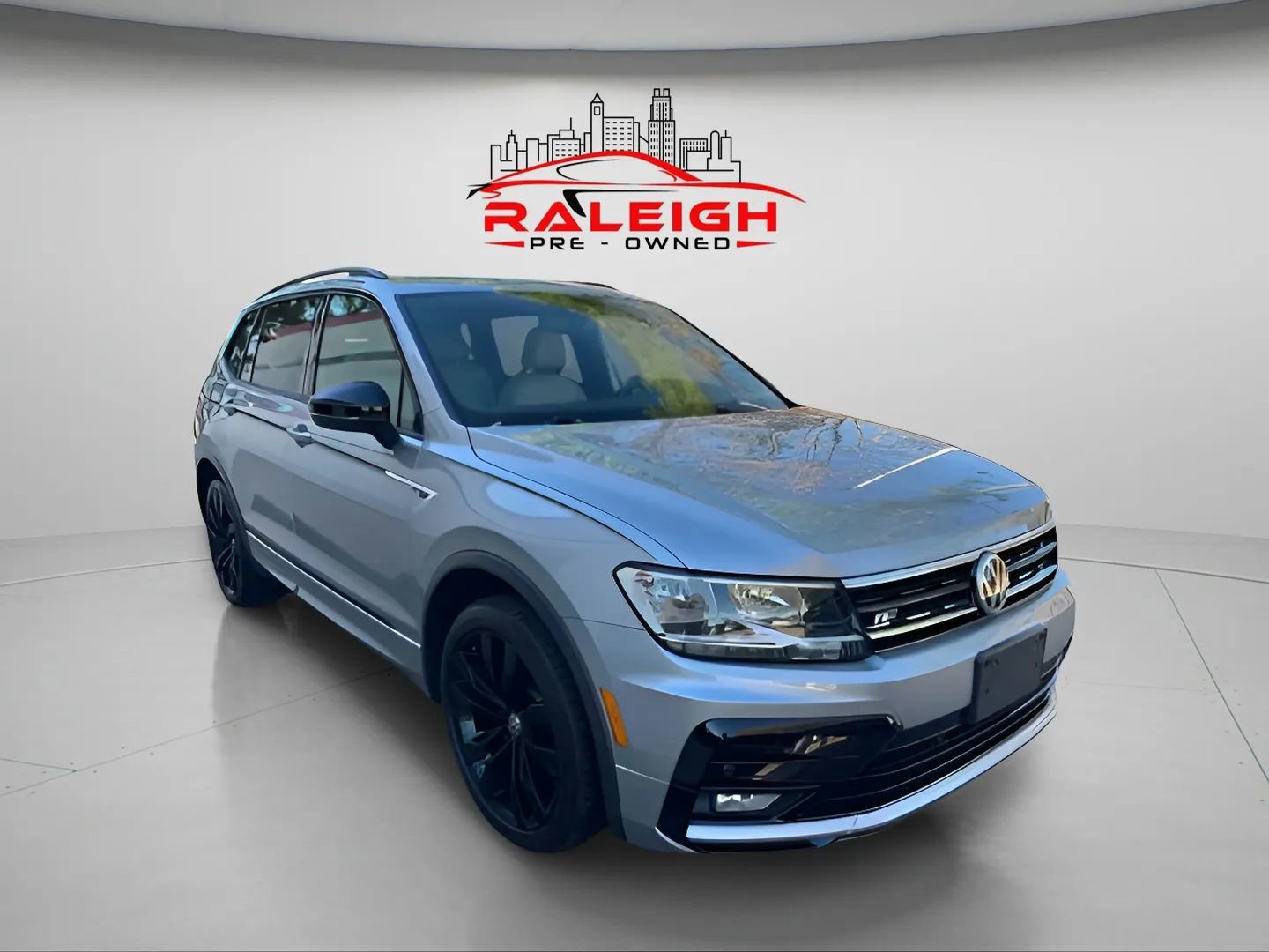 Used 2021 Volkswagen Tiguan SE R-Line w/ 3rd Row Seat Package image 8