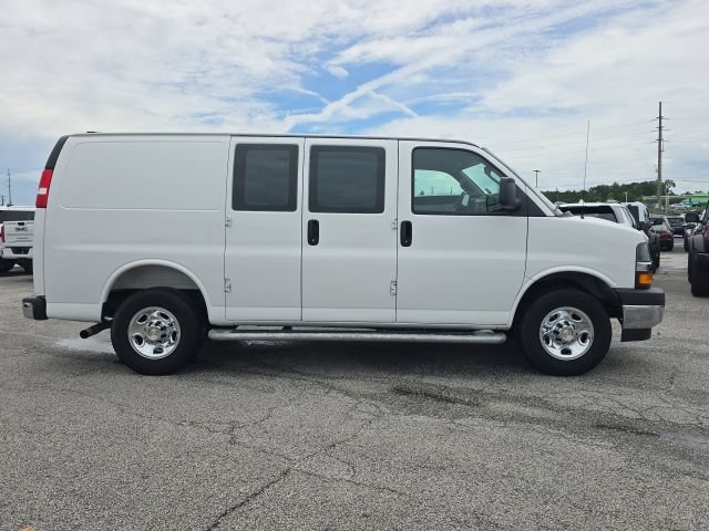 Used 2025 Chevrolet Express 2500 w/ Driver Convenience Package RWD image 6
