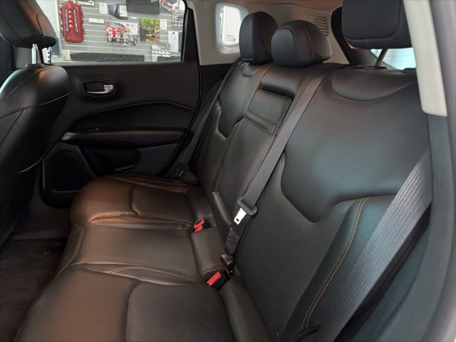Used 2018 Jeep Compass Limited AWD/4WD image 21