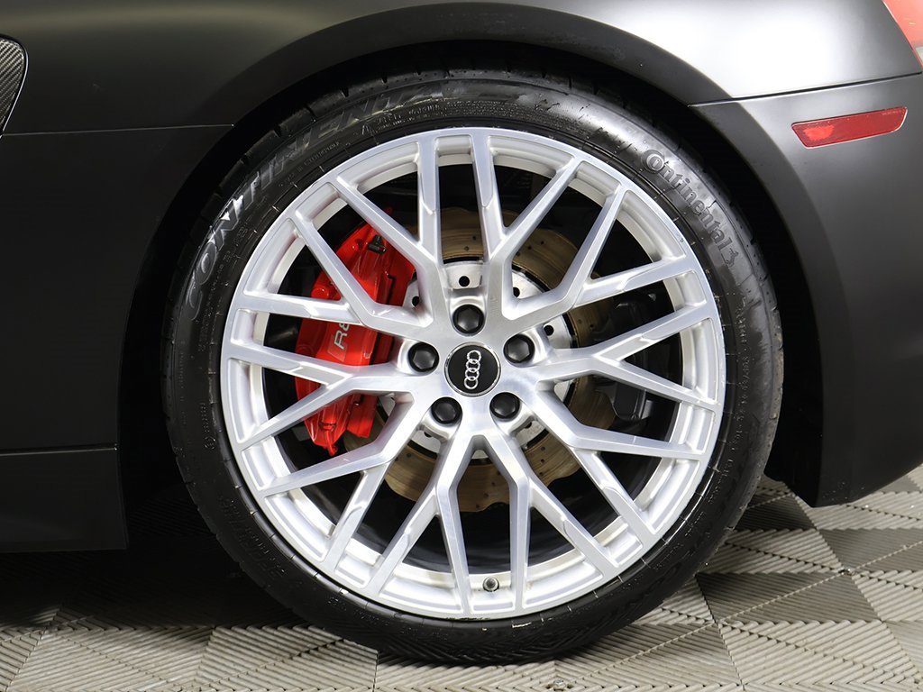 Used 2018 Audi R8 V10 w/ Carbon Exterior Package image 20
