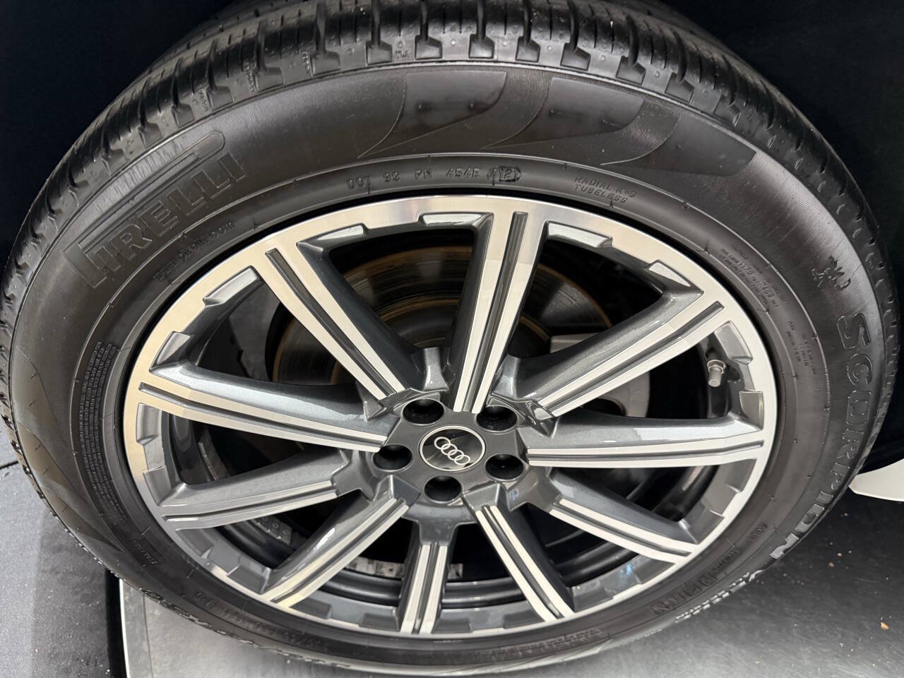 Used 2022 Audi Q7 2.0T Premium Plus w/ Premium Plus Package AWD/4WD image 35
