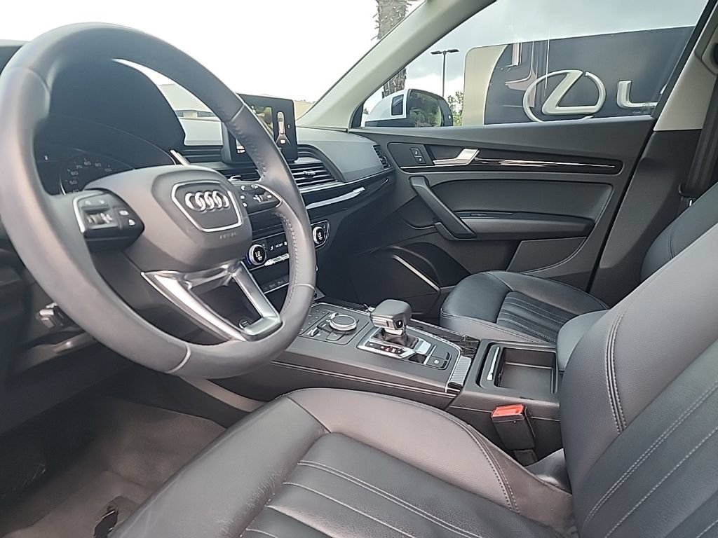 Used 2019 Audi Q5 2.0T Premium w/ Convenience Package AWD/4WD image 11