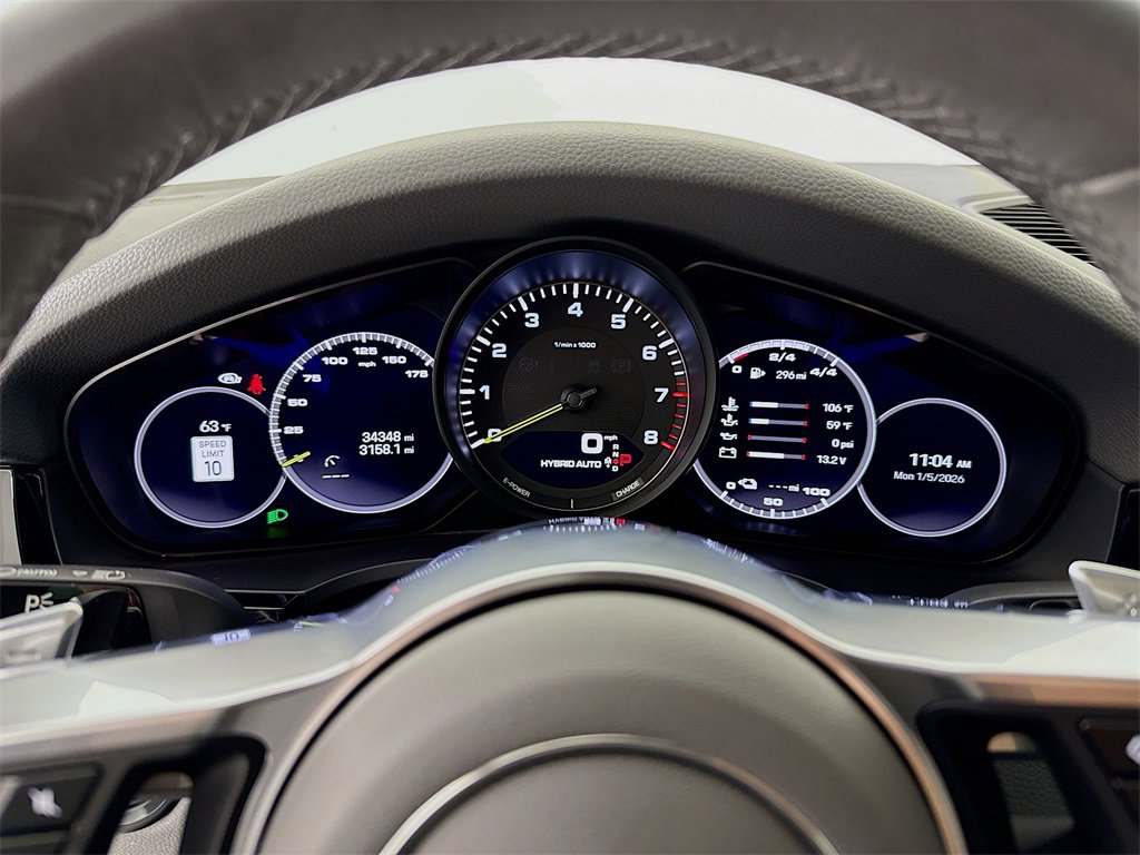 Certified 2023 Porsche Cayenne Platinum Edition image 16