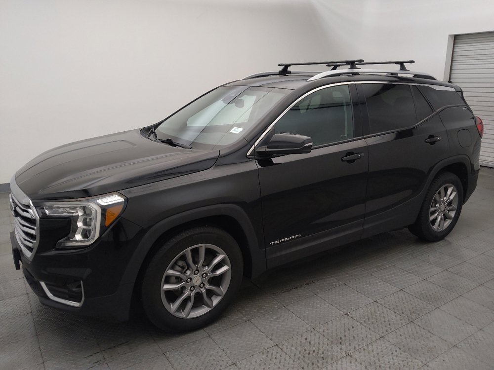 Used 2022 GMC Terrain SLT w/ LPO, 'HIT The Road' Package image 2