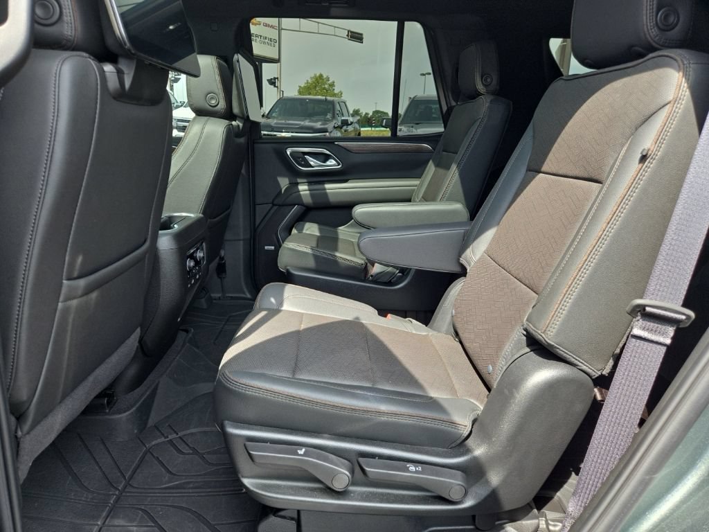 Certified 2024 Chevrolet Tahoe High Country w/ Advanced Technology Package AWD/4WD image 13