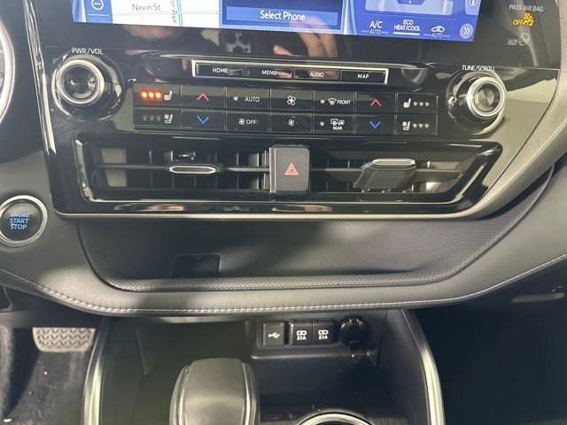 Used 2020 Toyota Highlander Limited image 23