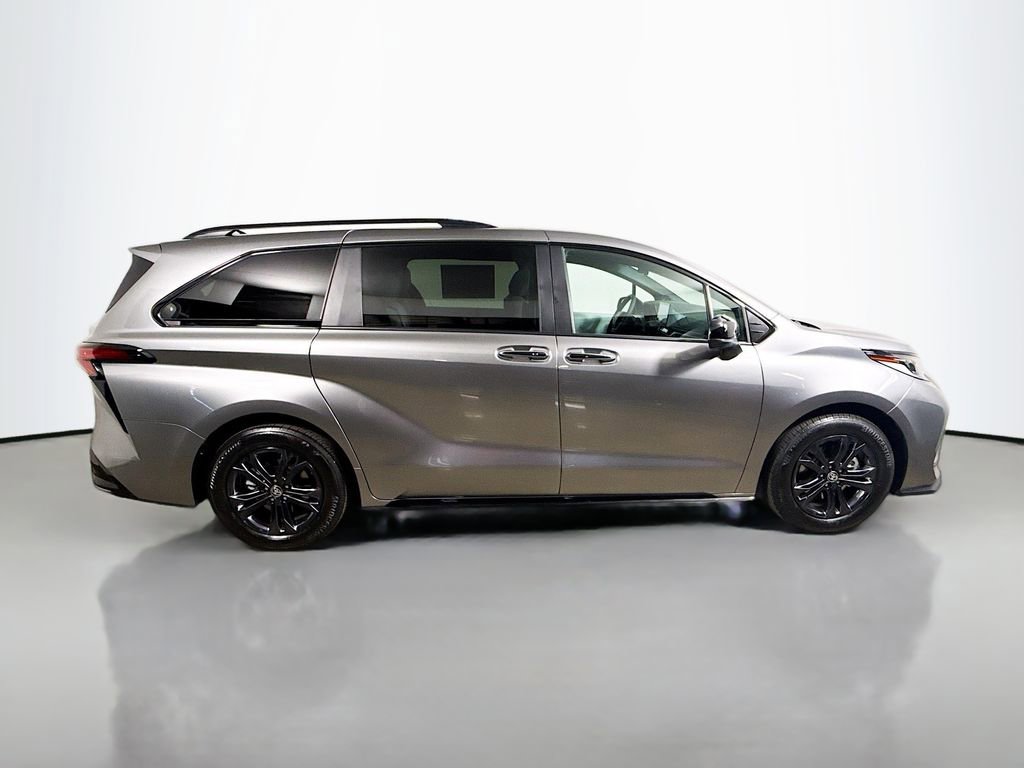Certified 2026 Toyota Sienna XSE AWD/4WD image 8