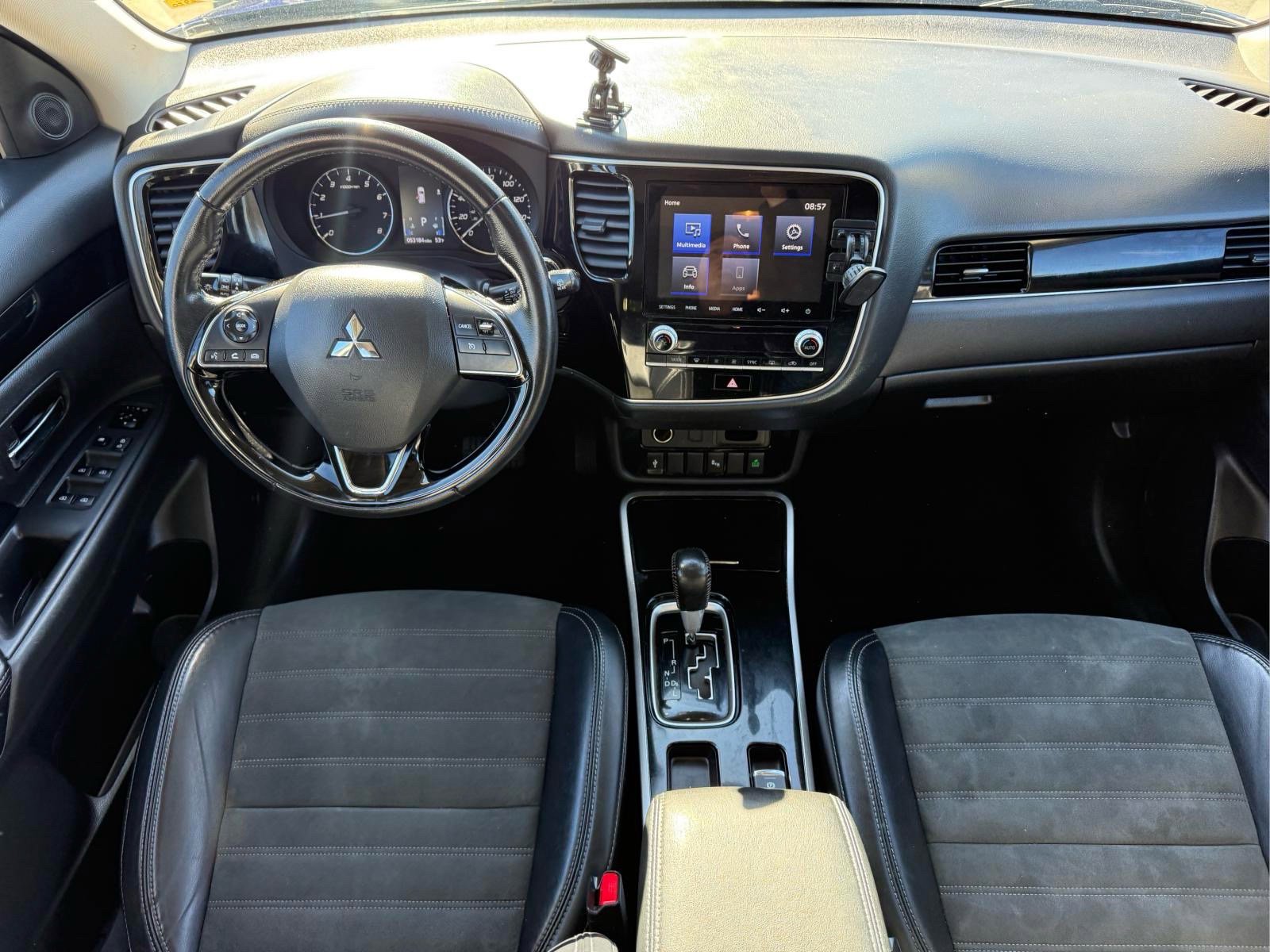Used 2020 Mitsubishi Outlander SE FWD image 19