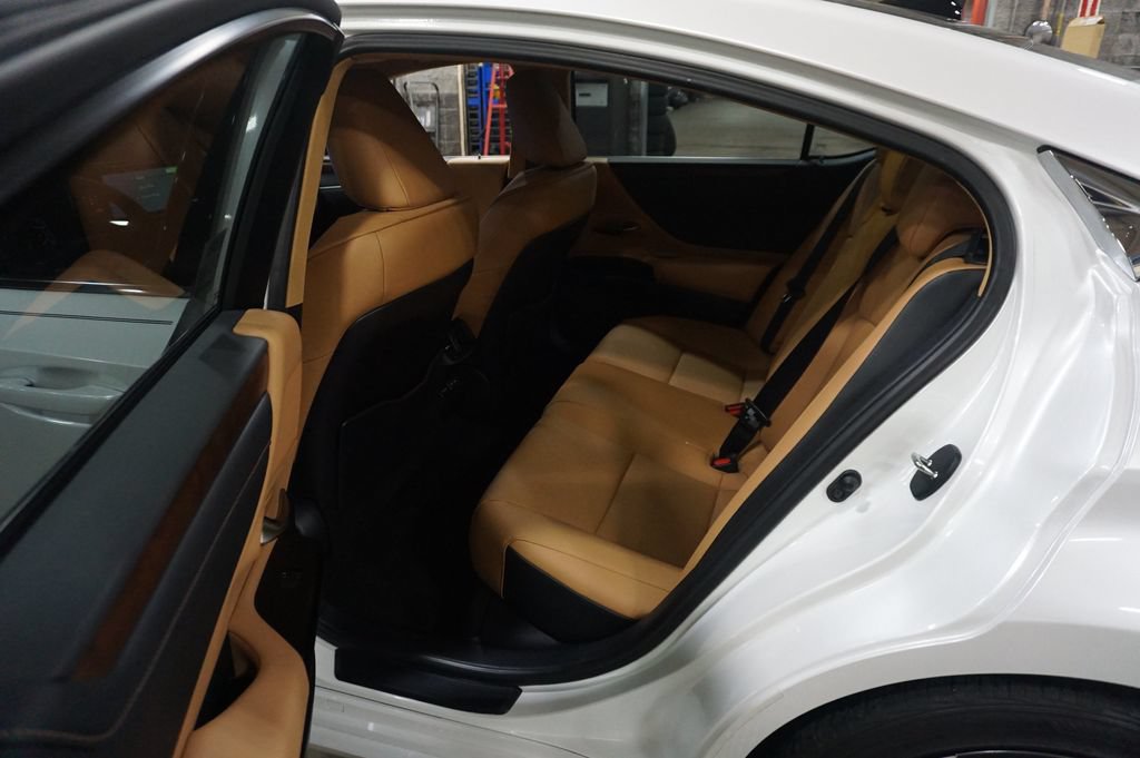 Used 2023 Lexus ES 350 w/ Premium Package FWD image 16