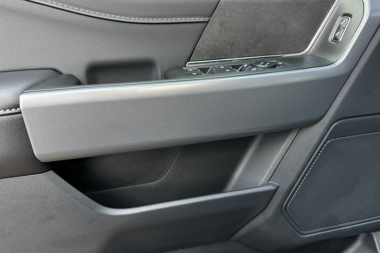 New 2026 Ford F150 XLT w/ Equipment Group 302A MID image 10