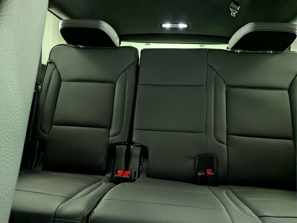 New 2026 GMC Yukon XL Denali w/ Denali Reserve Package image 33