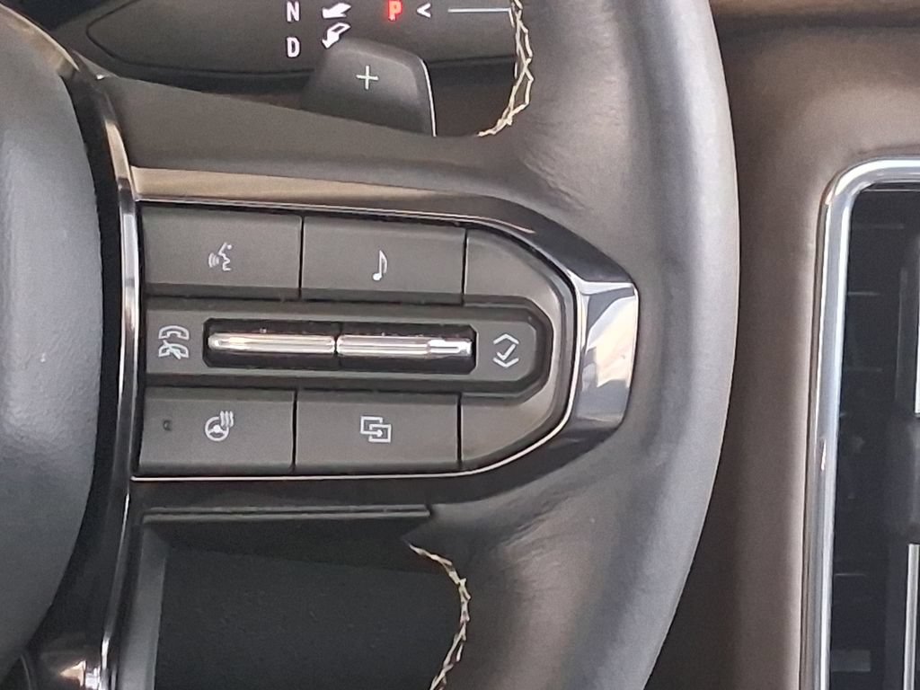 Used 2026 GMC Yukon Denali Ultimate AWD/4WD image 13
