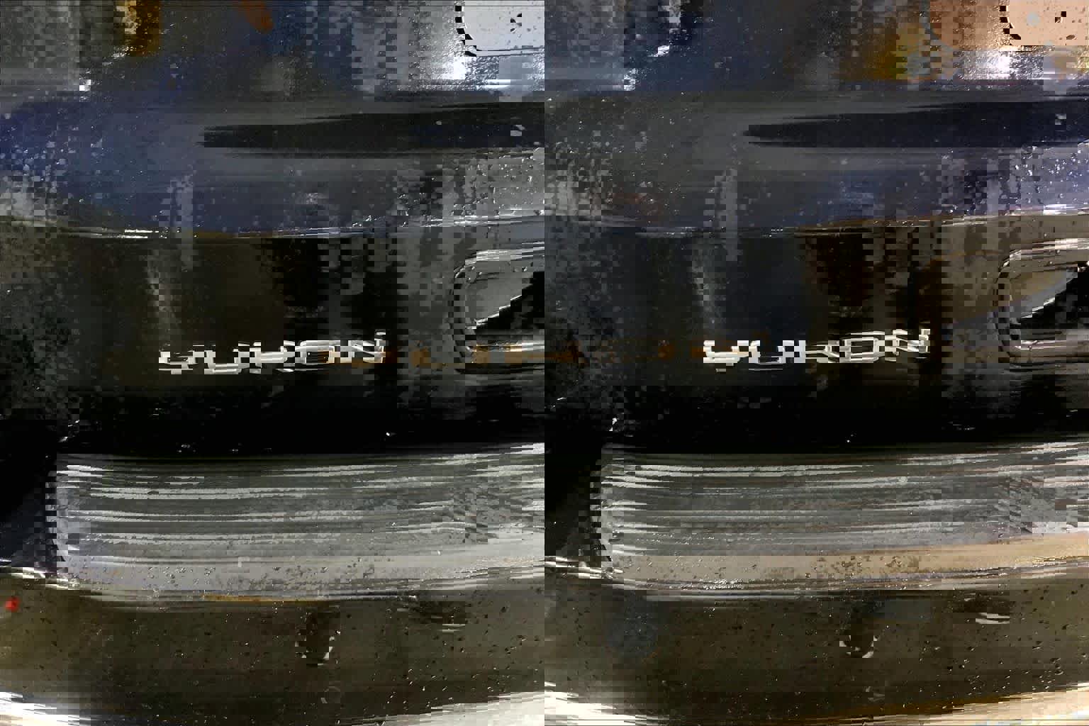 Used 2021 GMC Yukon SLT w/ SLT Premium Package image 10