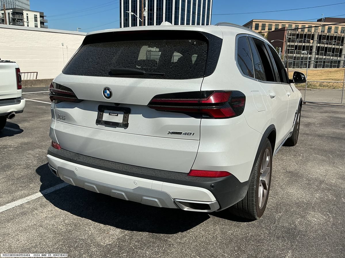 Used 2024 BMW X5 xDrive40i w/ Parking Assistance Package AWD/4WD image 6