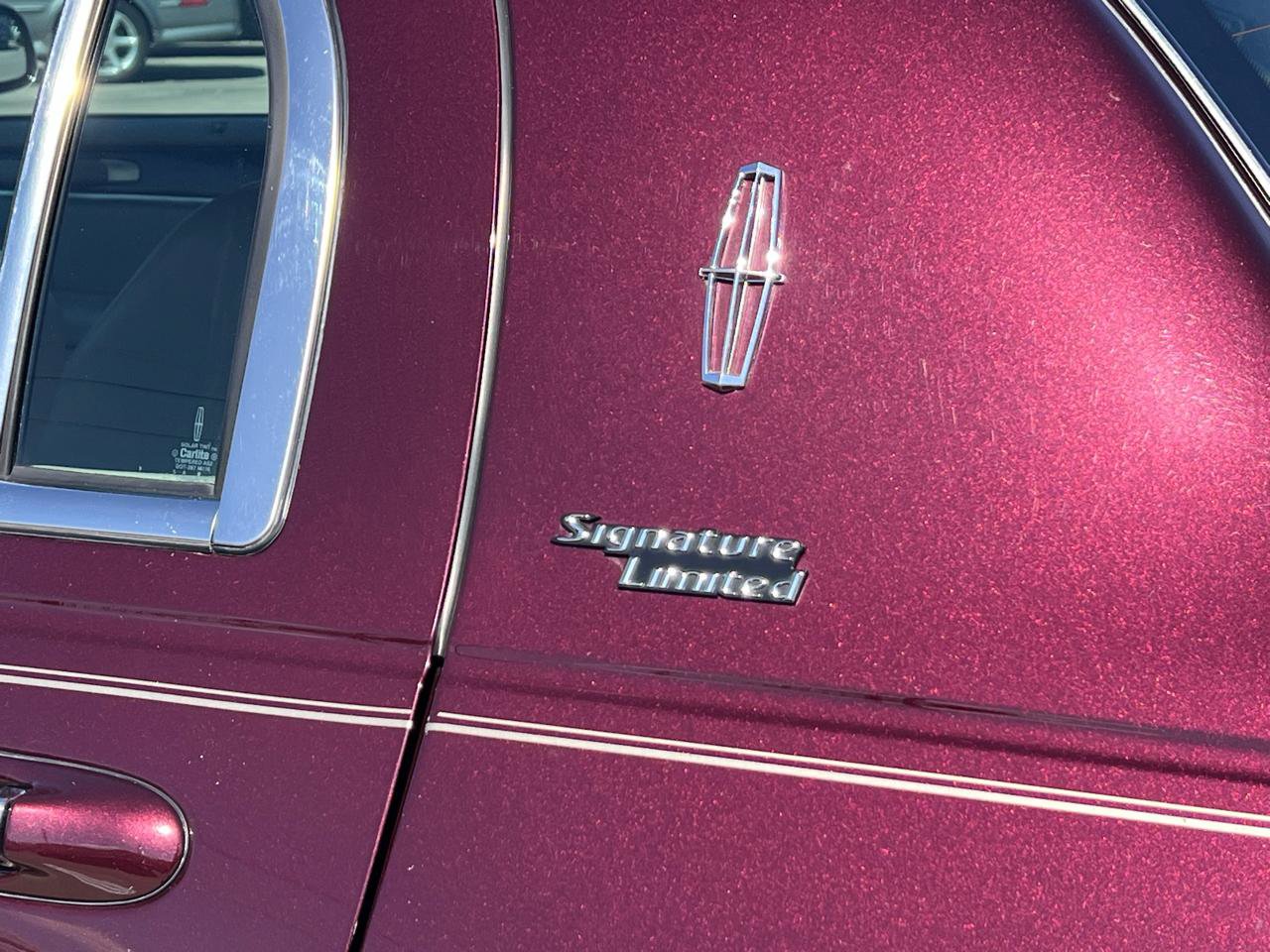 Used 2006 Lincoln Town Car Signature RWD image 56