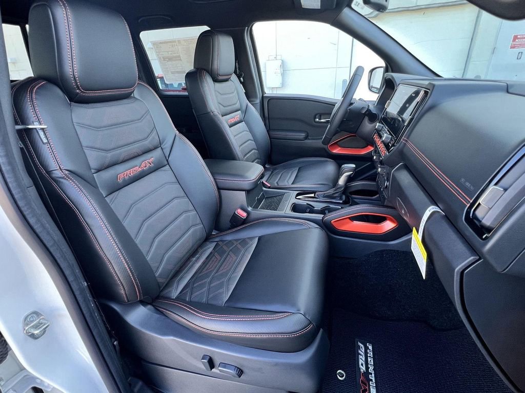 New 2025 Nissan Frontier PRO-4X w/ Pro Premium Package image 34