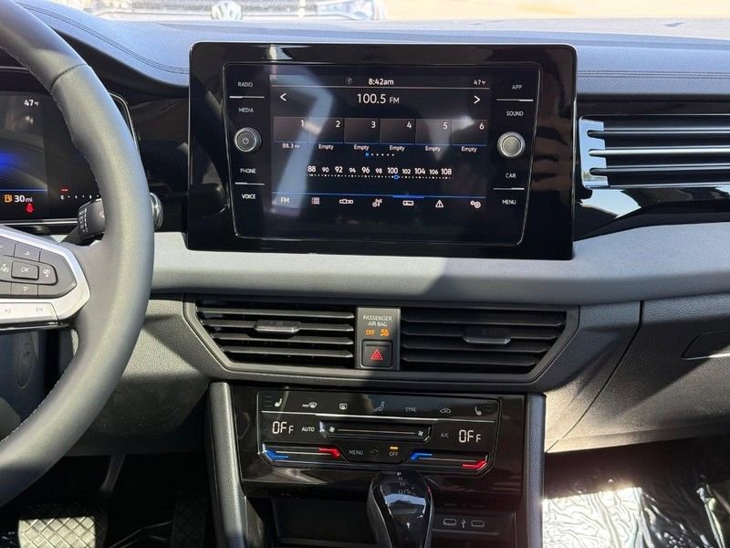 New 2026 Volkswagen Jetta SE FWD image 7