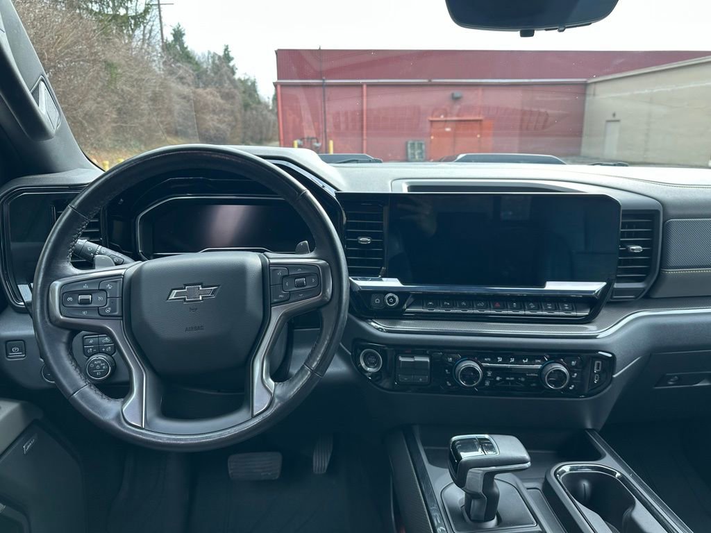 Used 2022 Chevrolet Silverado 1500 ZR2 w/ Technology Package image 16