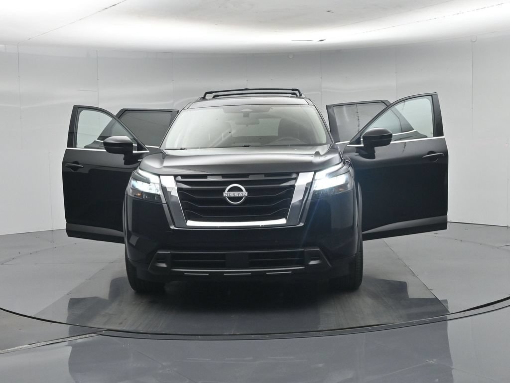 Used 2025 Nissan Pathfinder SV w/ SV Premium Package AWD/4WD image 37