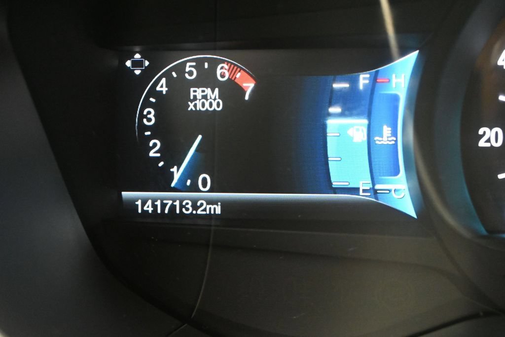 Used 2016 Ford Fusion SE FWD image 16