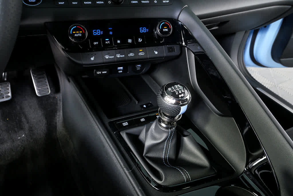 Certified 2025 Hyundai Elantra N image 17