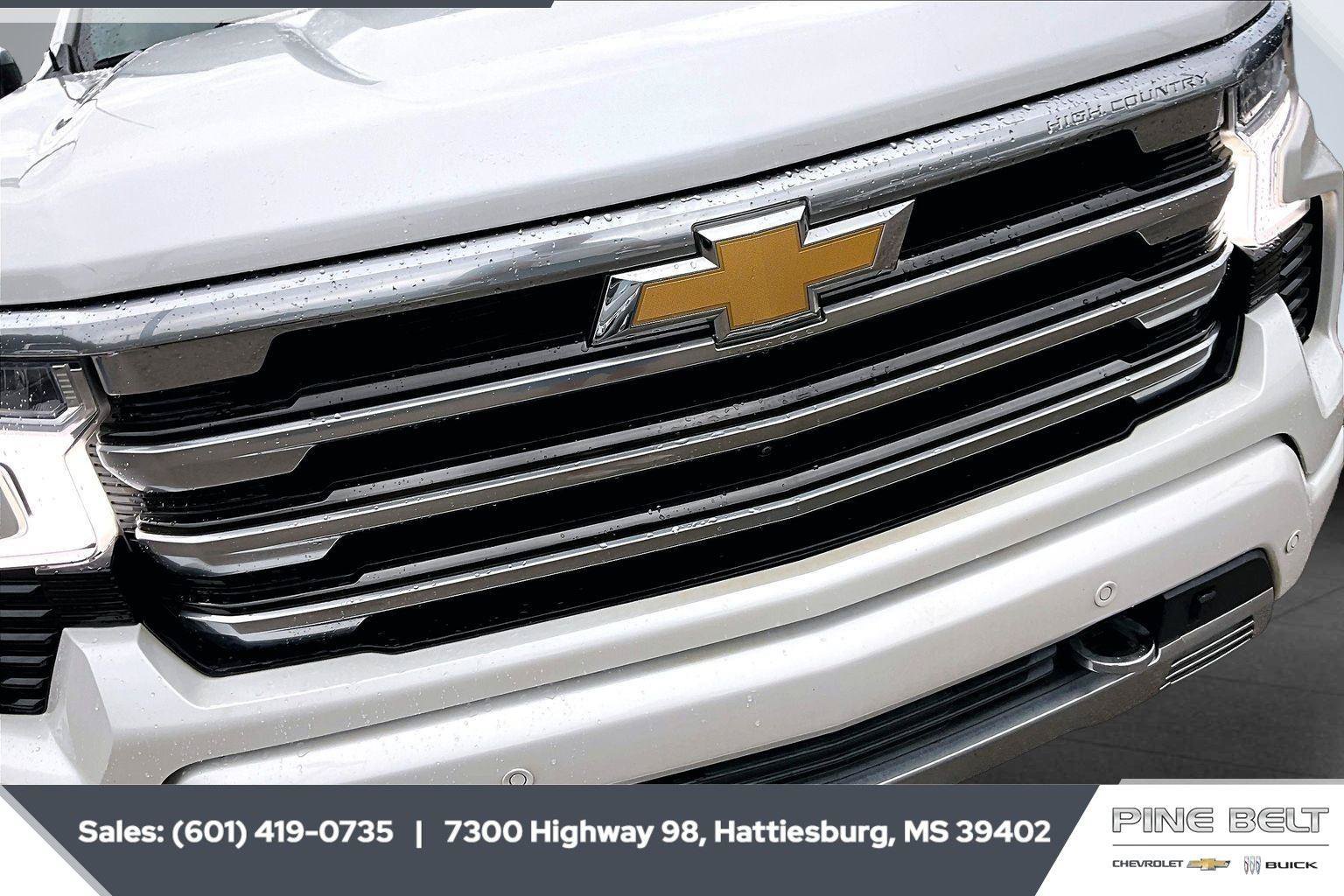 Used 2024 Chevrolet Silverado 1500 High Country w/ Technology Package AWD/4WD image 22