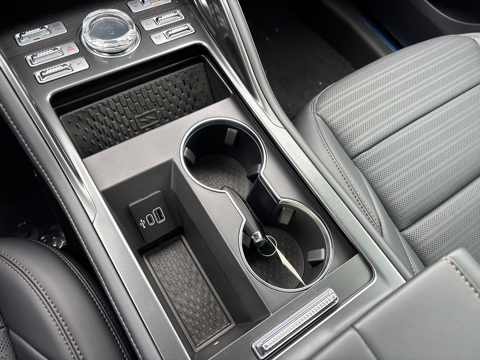 New 2026 Lincoln Nautilus Reserve w/ Jet Appearance Package image 25