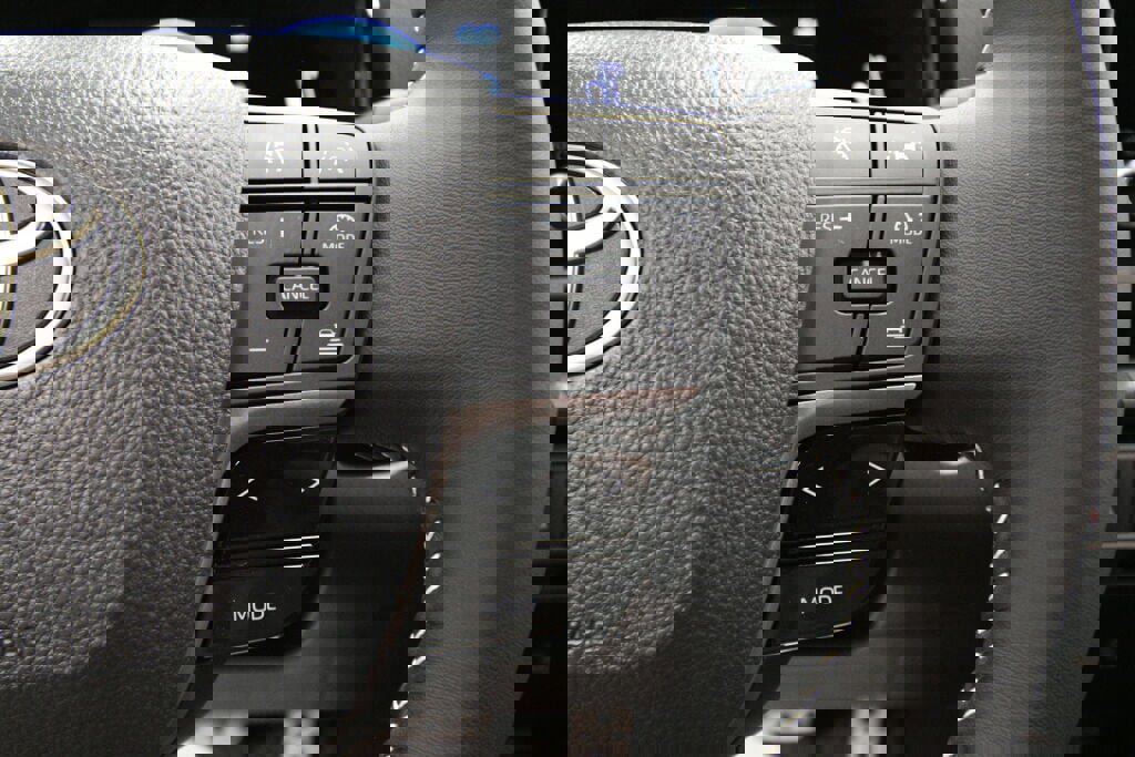 Certified 2025 Toyota Camry SE image 18