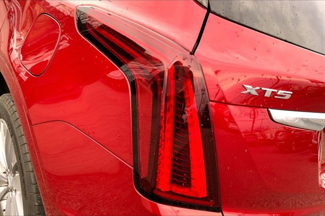 Used 2024 Cadillac XT5 Premium Luxury image 29