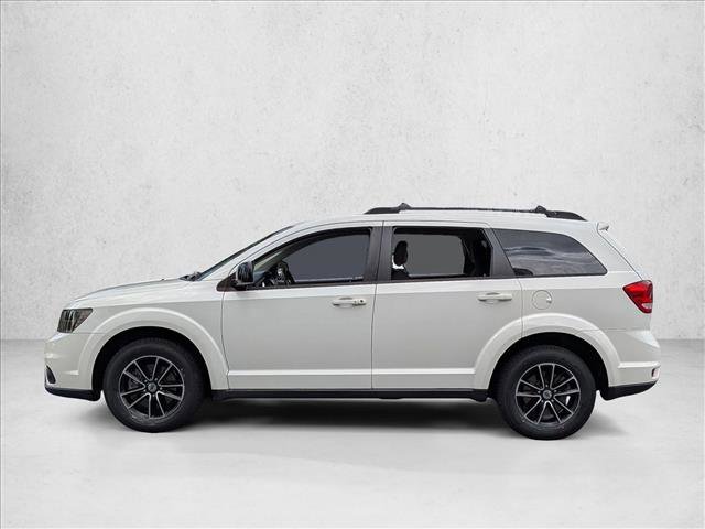 Used 2019 Dodge Journey SE w/ Connectivity Group FWD image 9