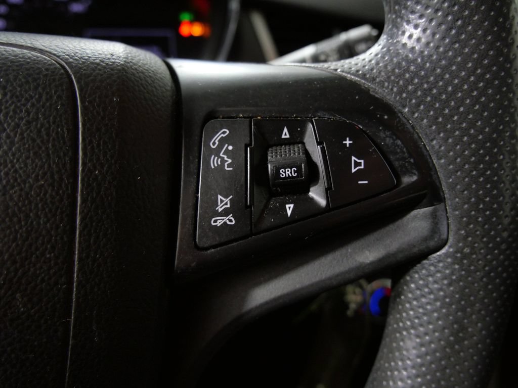 Used 2017 Chevrolet Trax LS AWD/4WD image 17
