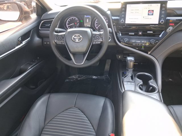 Used 2023 Toyota Camry SE w/ Cold Weather Package FWD image 8