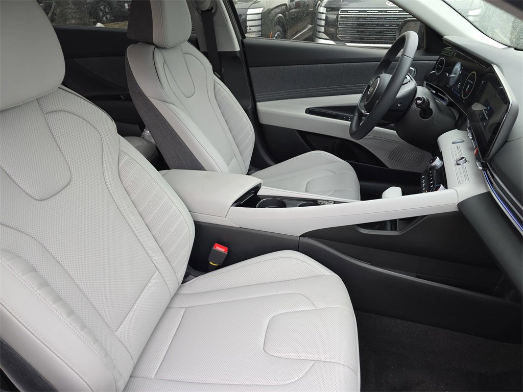 New 2026 Hyundai Elantra Limited image 10