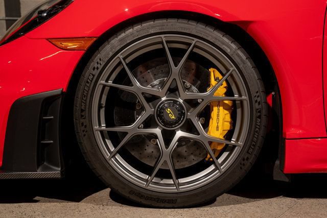 Used 2024 Porsche 718 Cayman GT4 RS RWD image 23