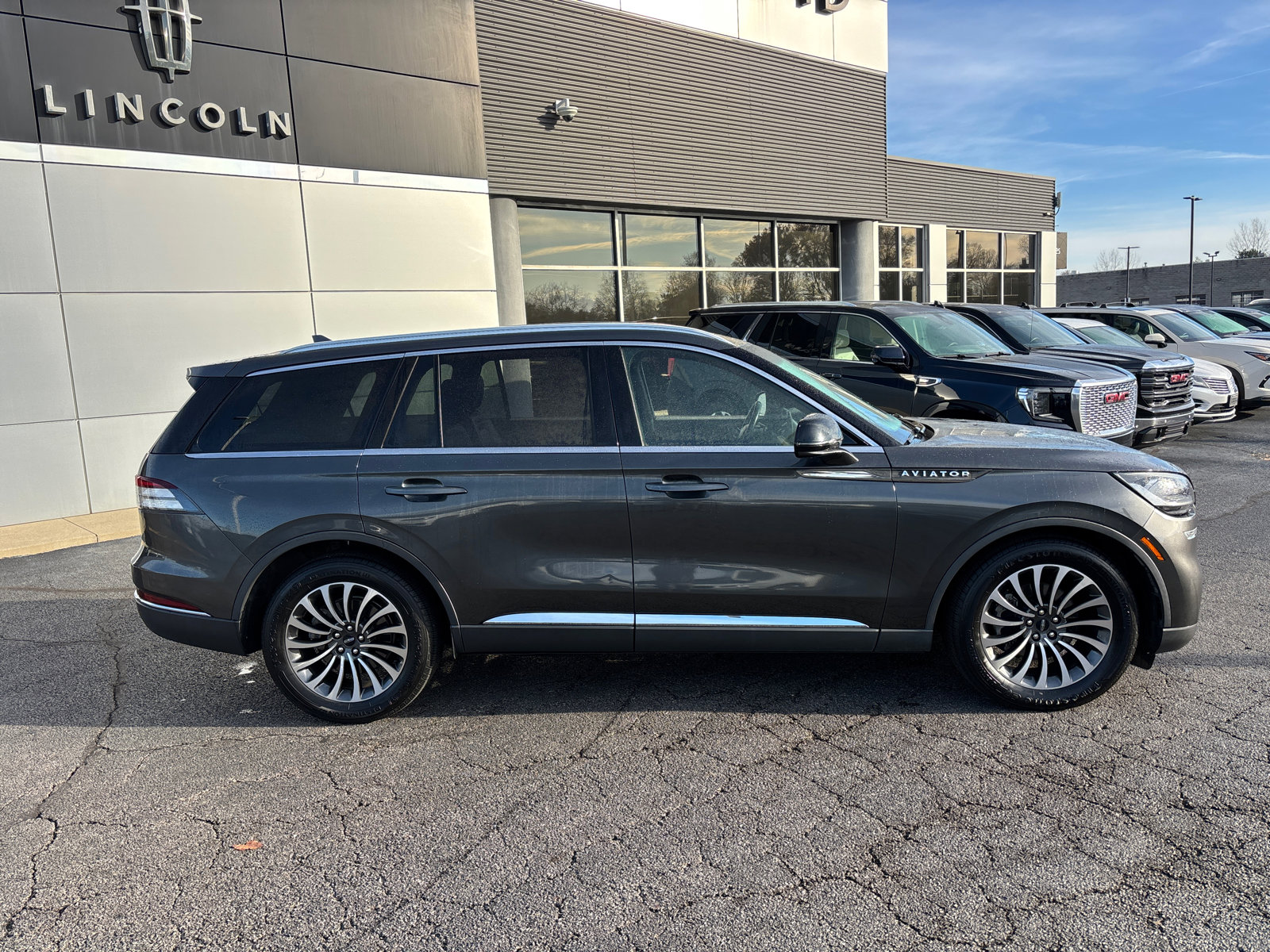 Used 2020 Lincoln Aviator Reserve image 8
