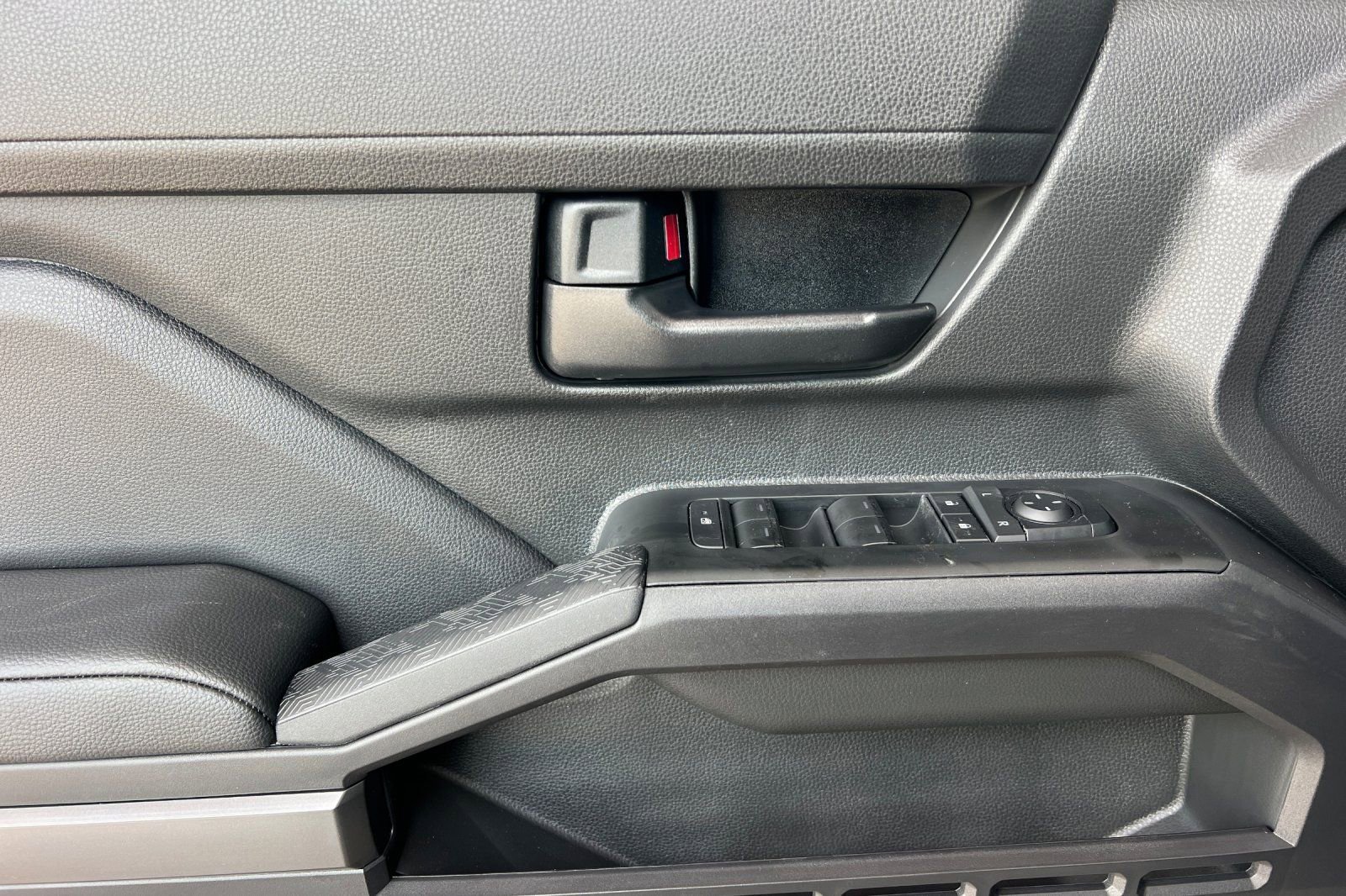 Certified 2025 Toyota Tacoma SR5 image 13