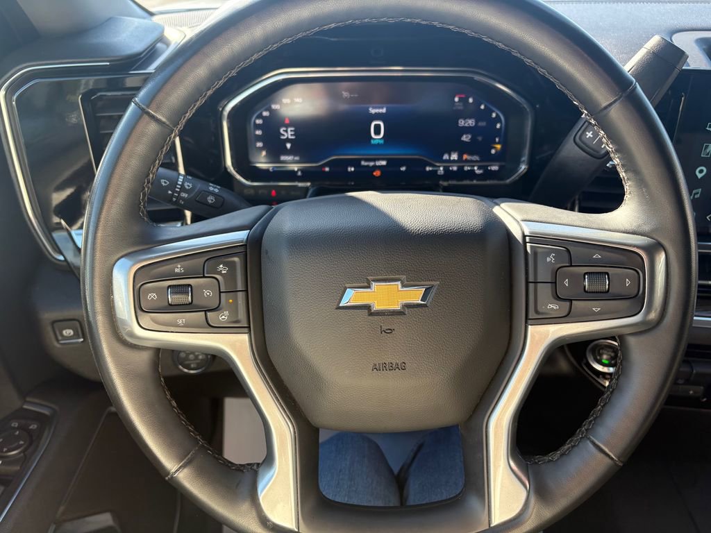 Used 2025 Chevrolet Silverado 2500 LT image 9