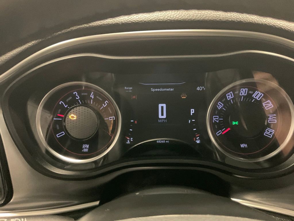 Used 2020 Dodge Challenger SXT image 2