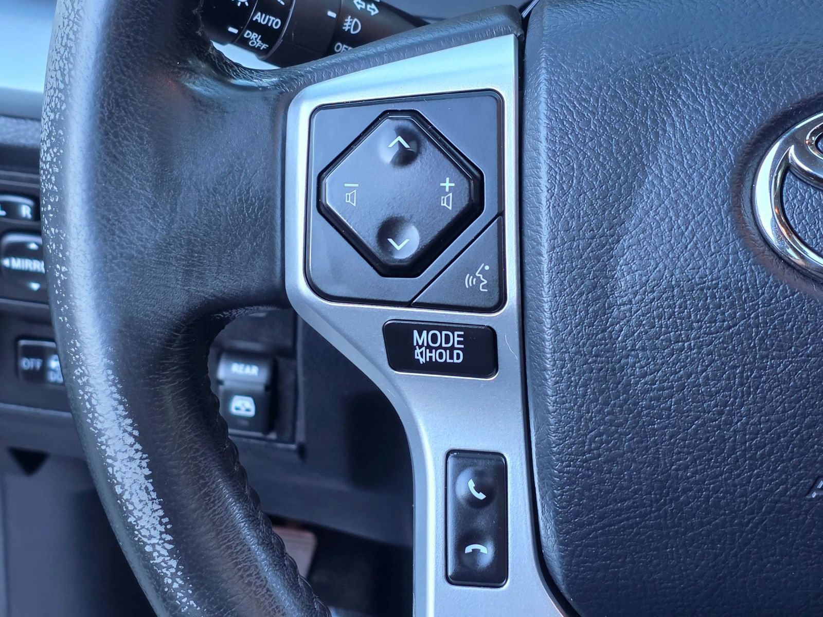 Used 2018 Toyota Tundra Platinum AWD/4WD image 18